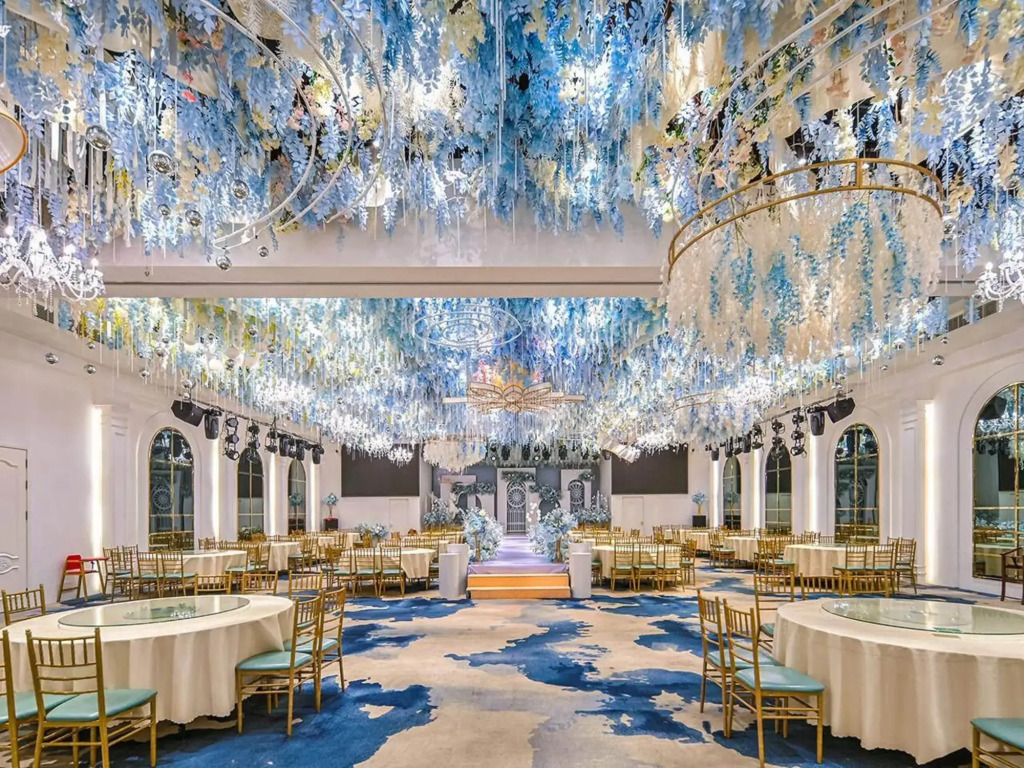 Vienna Classic Hotel (Anqing Yixiu District University Town)