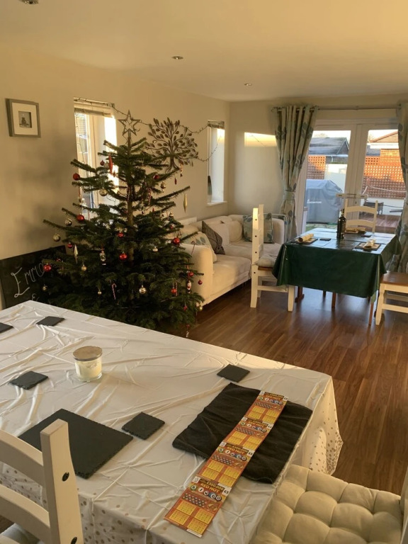 Impeccable Bungalow in Fair Oak, Hampshire
