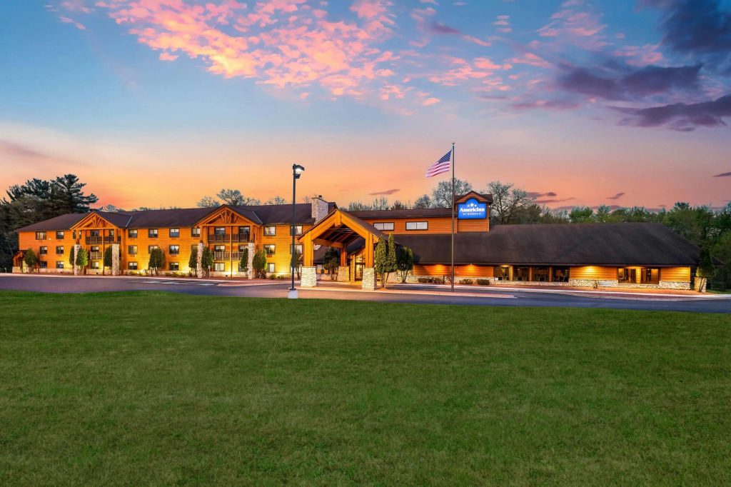 AmericInn by Wyndham Wisconsin Dells