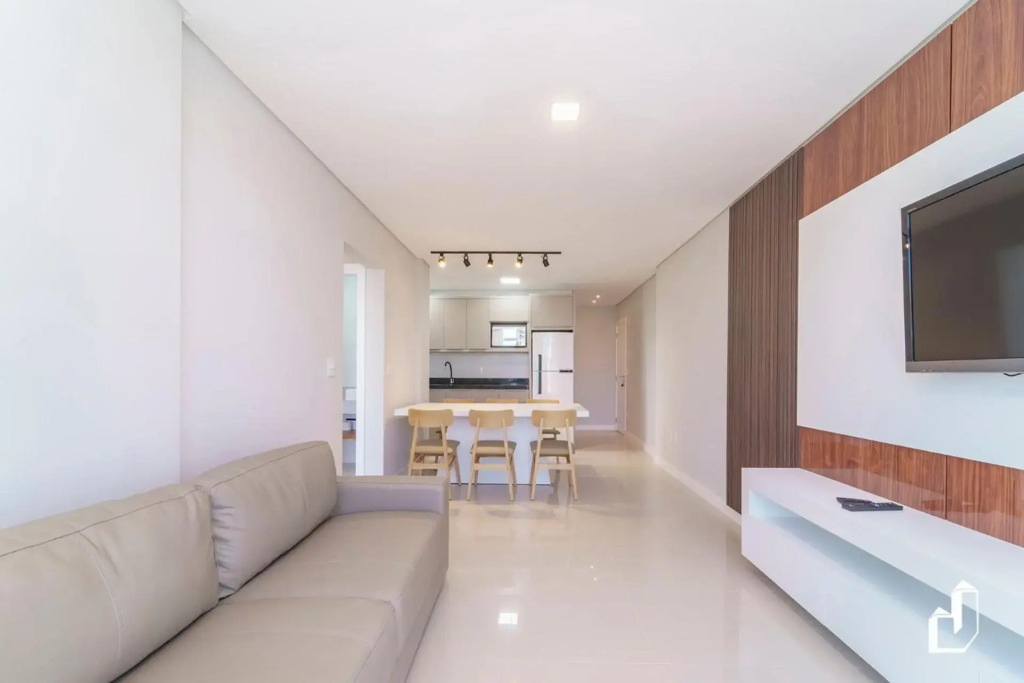 Apartamento térreo com 02 dormitórios