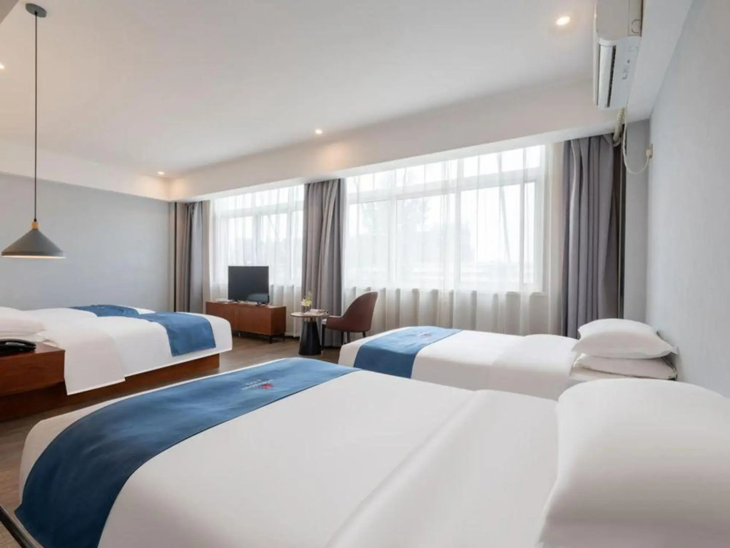 Borrman Hotel  (Yankuang Donghua Branch, West Outer Ring Road, Zoucheng)