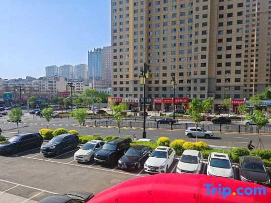 Ancient City · Xinyue Light Luxury Homestay (Datong Ancient City)