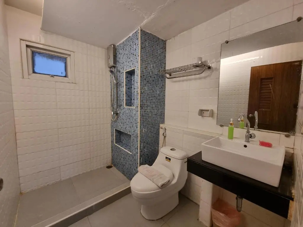 Cozi Inn Hotel, Bangkok