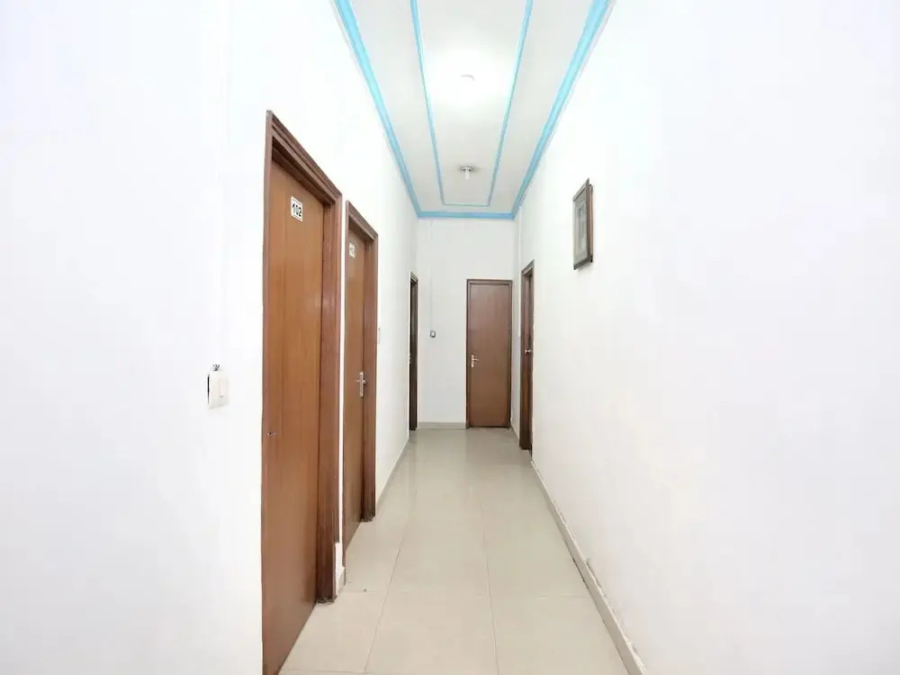 City Hotel