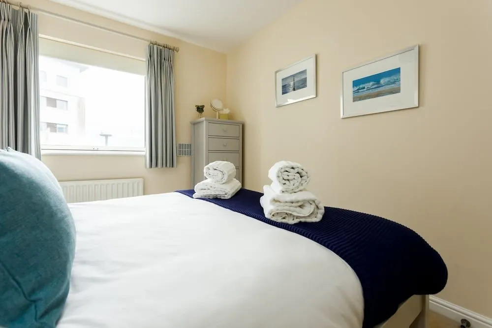 Coxswains Cabin - Moments from Hamworthy Beach and Park