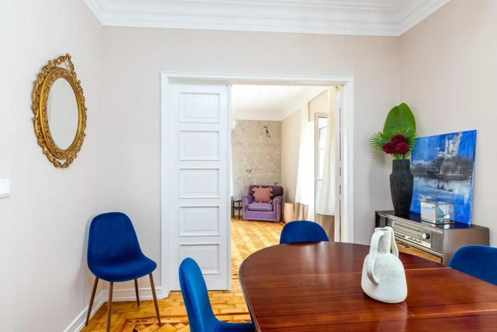 Elegant 2BR Apart Vintage Elevator Subway