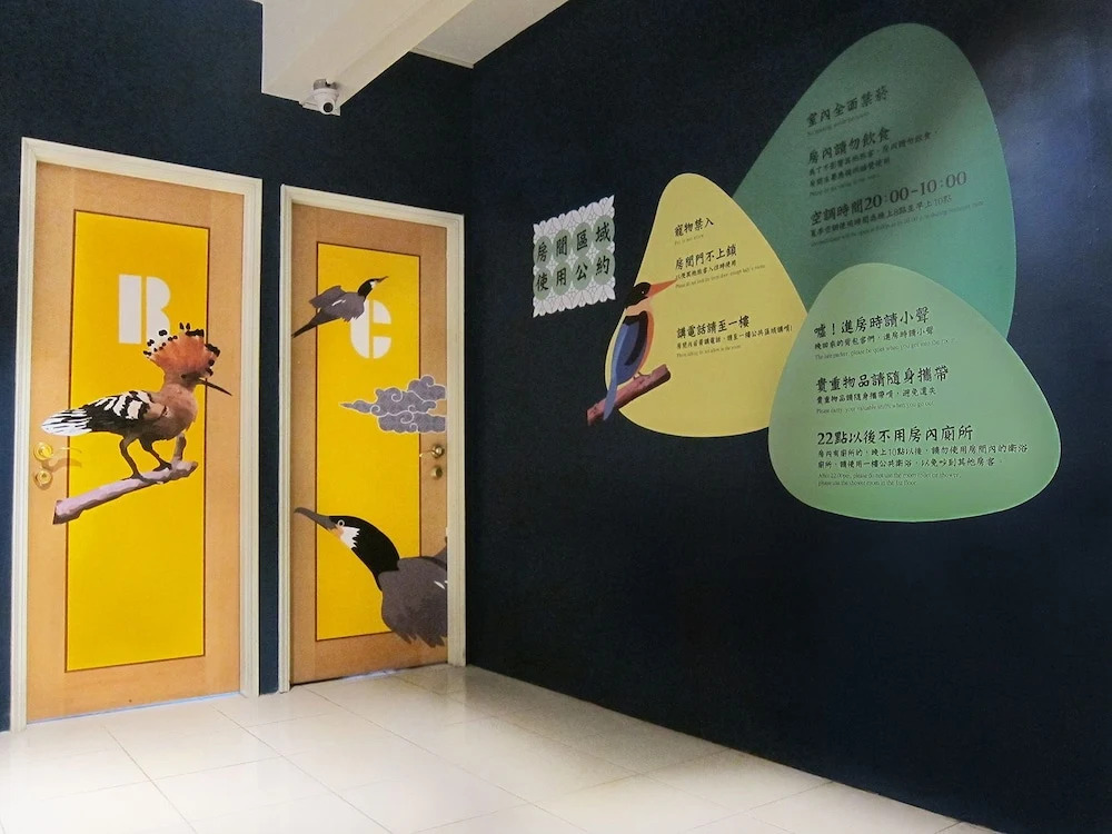 Breeze and Waves Hostel