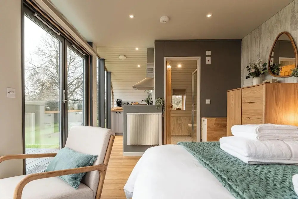 Sustainable Pod on Old Chalford Farm