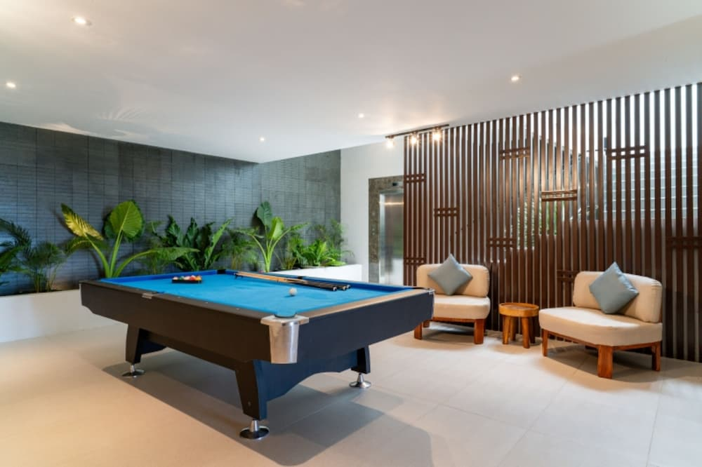Diamond Hill 10 Br Heated Pool