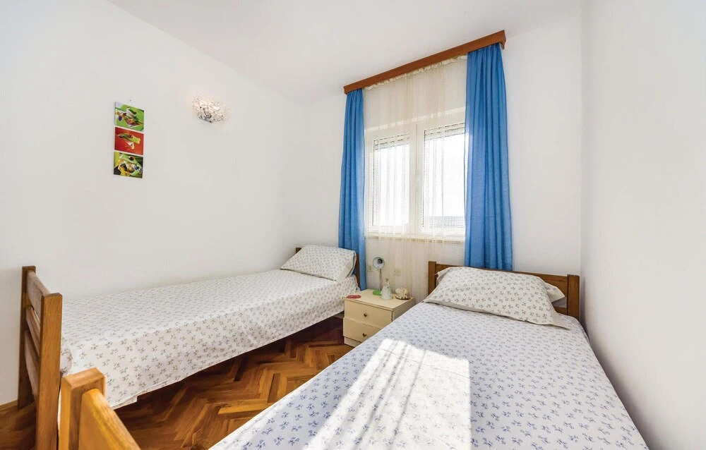 Nice Home in Maslenica With Wifi and 3 Bedrooms