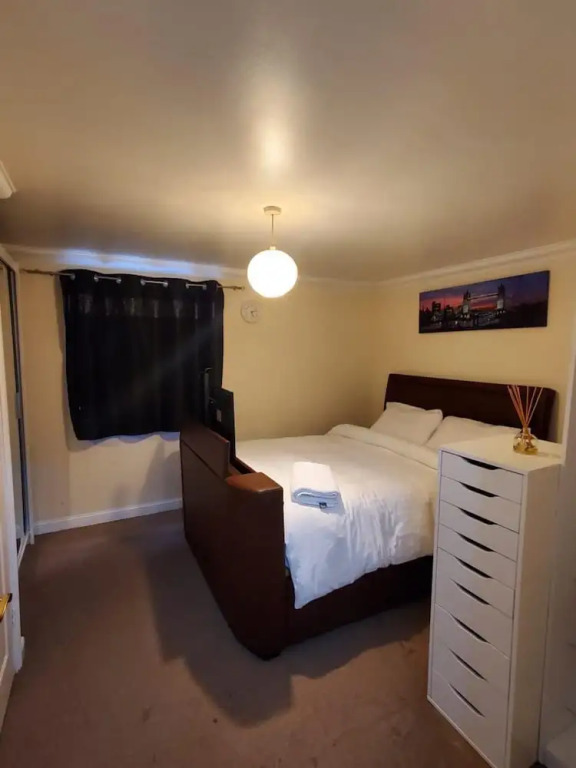 Lovely 2 Bed Apartment in East London