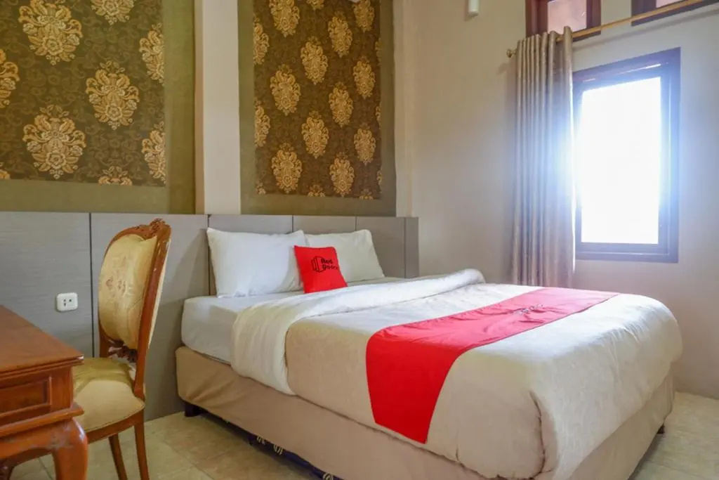 RedDoorz Plus near Haluoleo University
