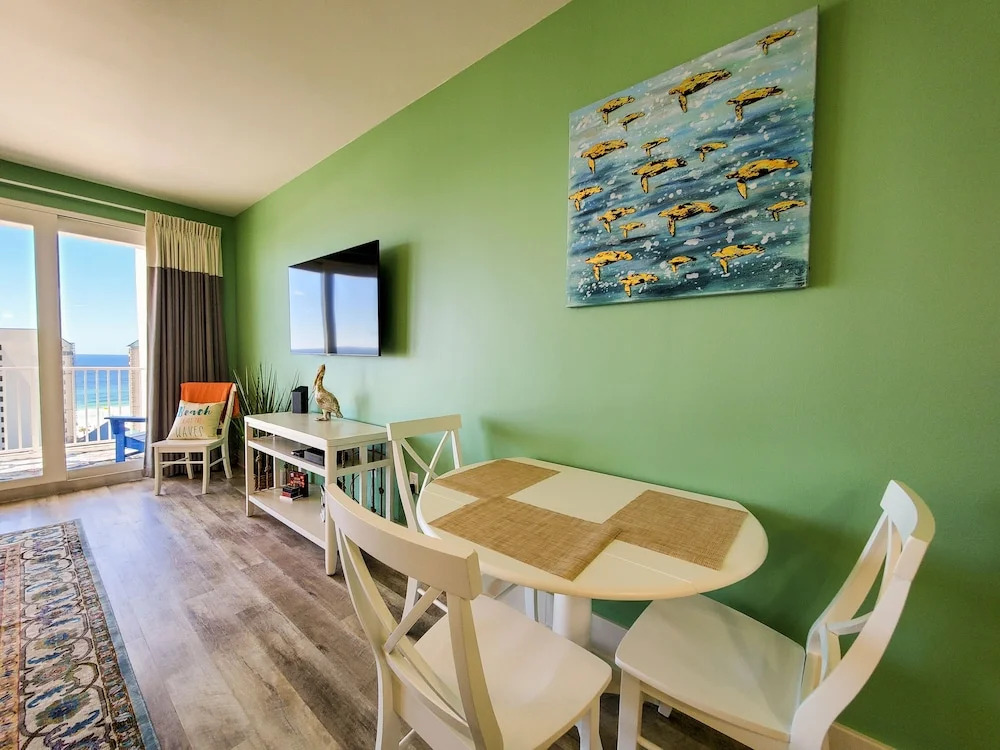 Laketown Wharf 911 - Luxury at the Wharf