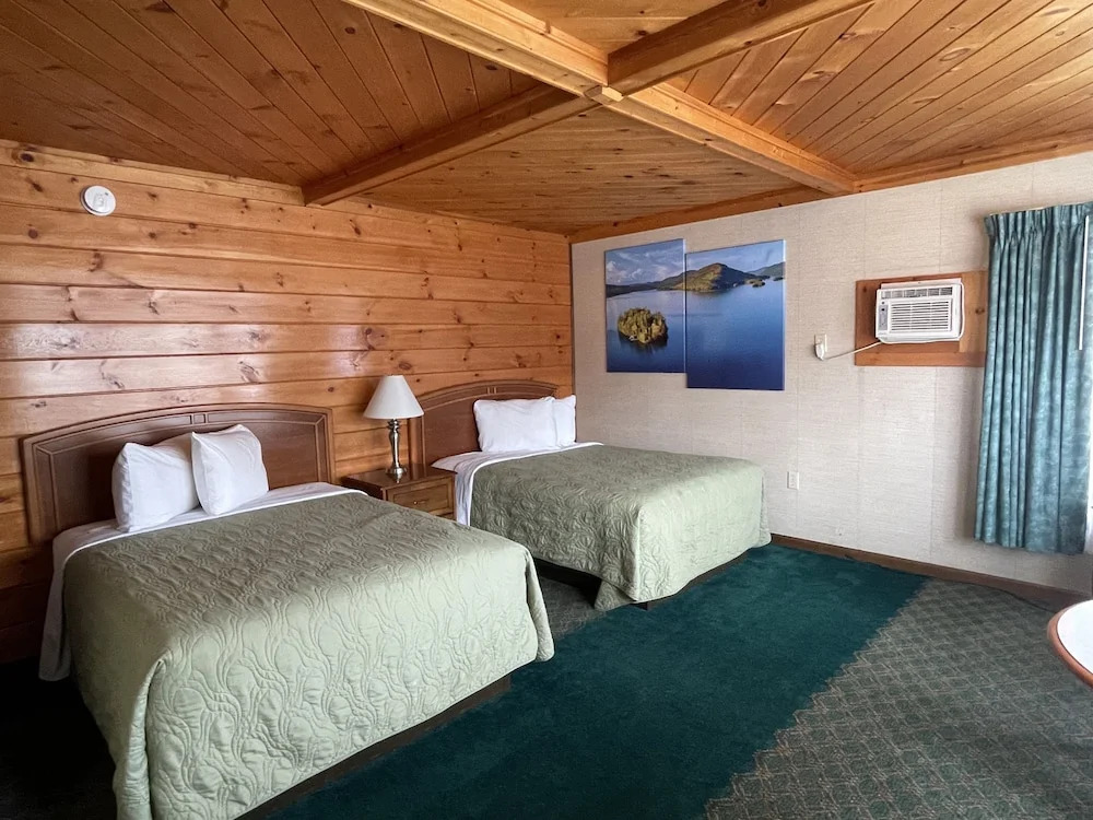 Lake Crest Inn