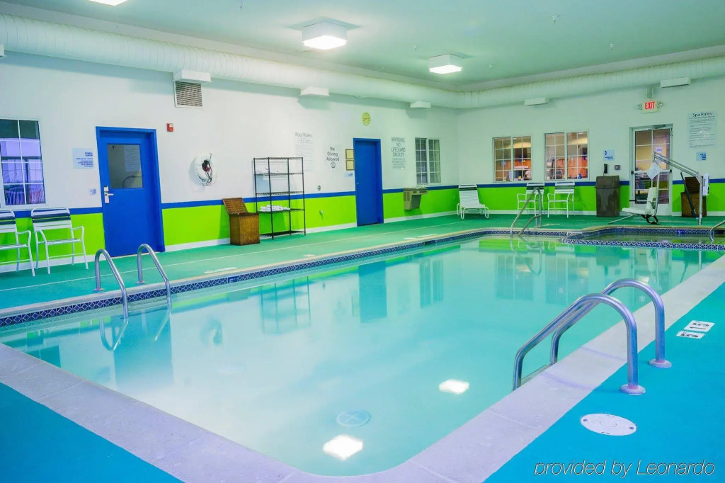 Holiday Inn Express Hotel & Suites Acme-Traverse City by IHG