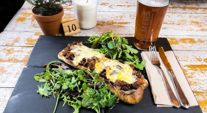 Three Horseshoes Inn