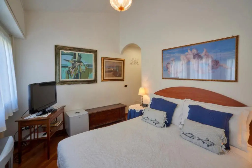 Tosca House