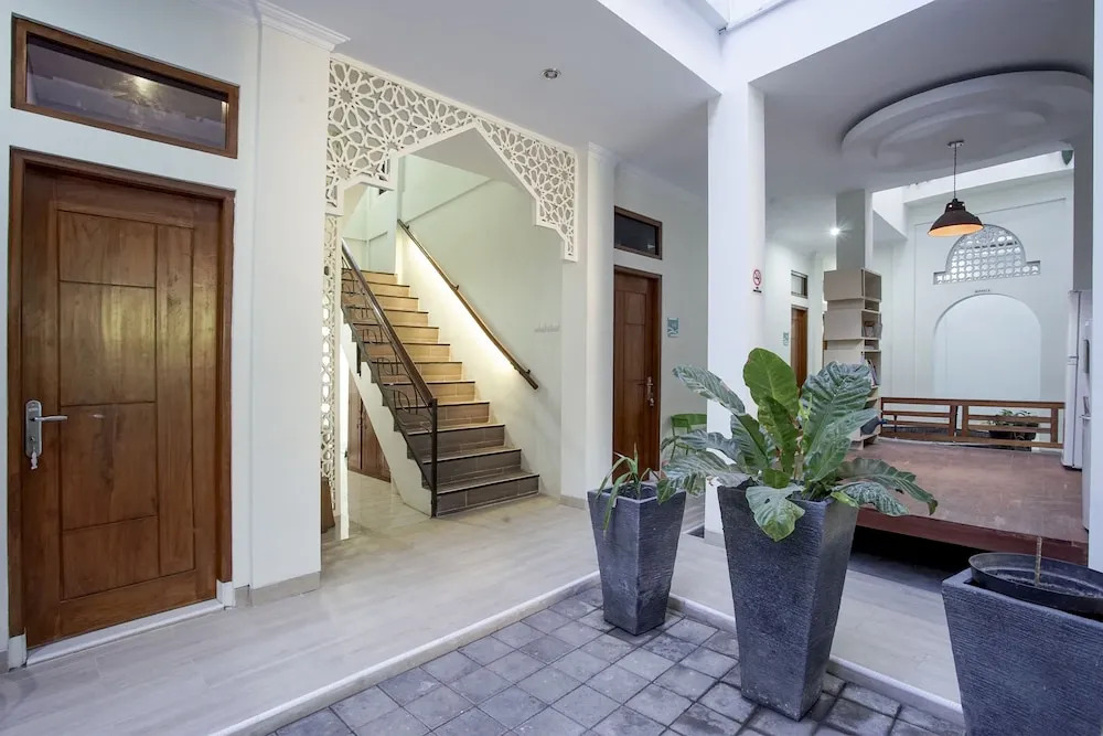OYO Life 1180 Bunda Haveraka Residence