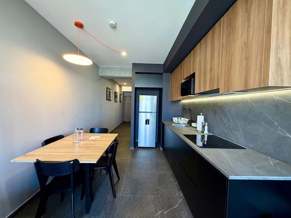 w Charming 2BR w Balcony in Tabacalera