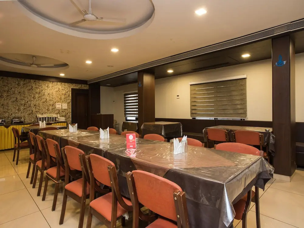 HOTEL MAHESHWARI GREEN's