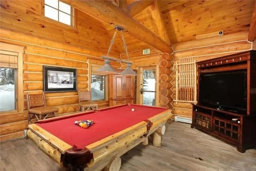 Private Family Friendly 2 Bedroom Townhome Located In East Keystone With Access To Free Shuttle Service