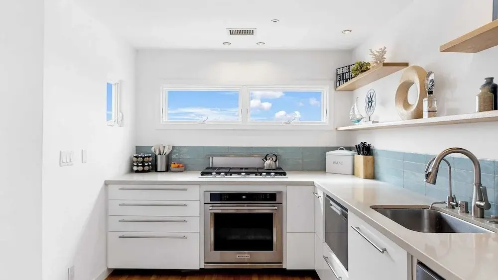 Walk to Manhattan Beach Pier, Ocean Views, Balcony, & Peloton Casa Del Mar by Avantstay