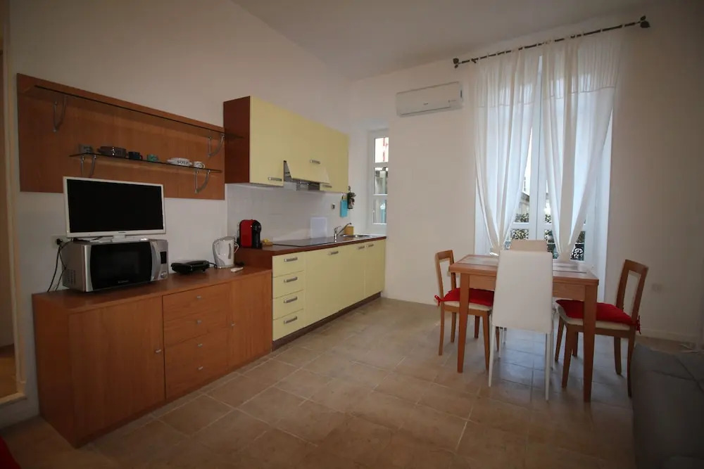 Nice Booking - FRANCE Carré d'Or - Plage
