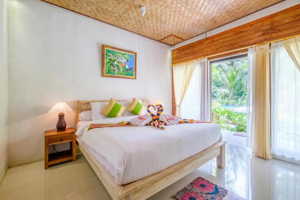 Crystal Bay Bungalows