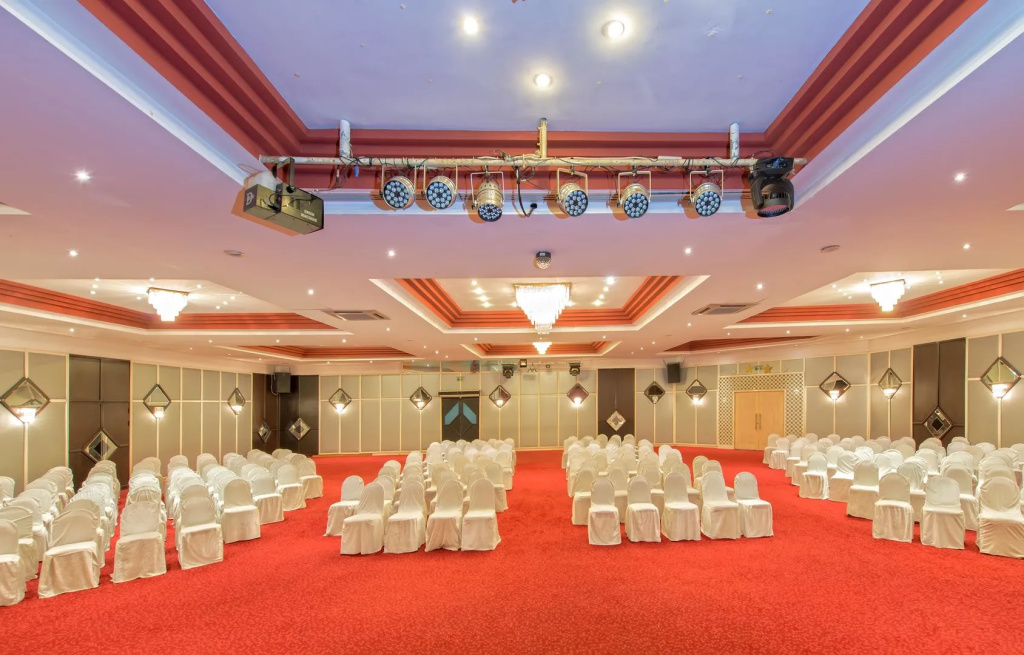 Adonis Hotel