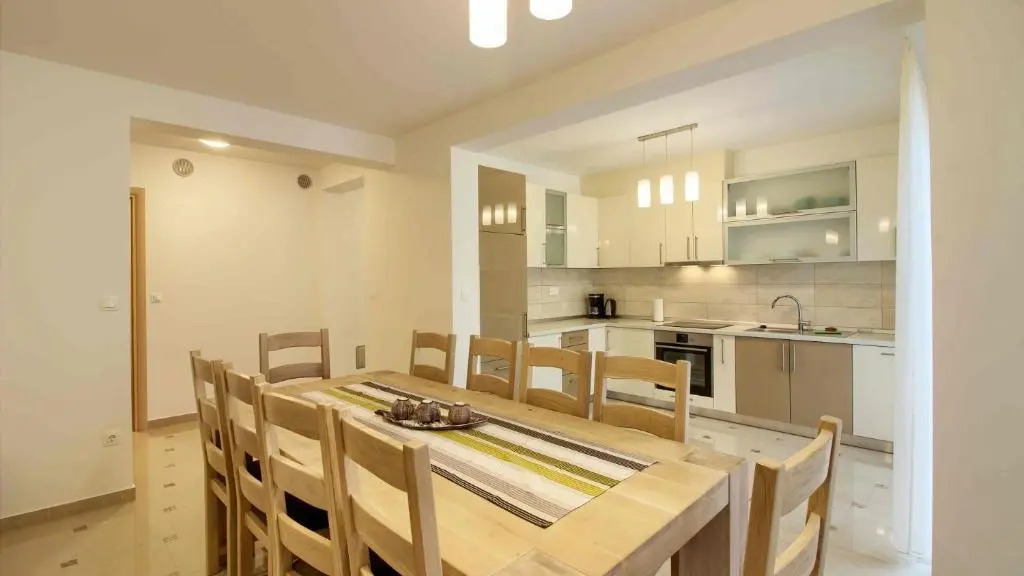 Luxury Vila compelx Aurora-Mar with 2 pools and 8 bedrooms, 200m from the beach - WiiBuk