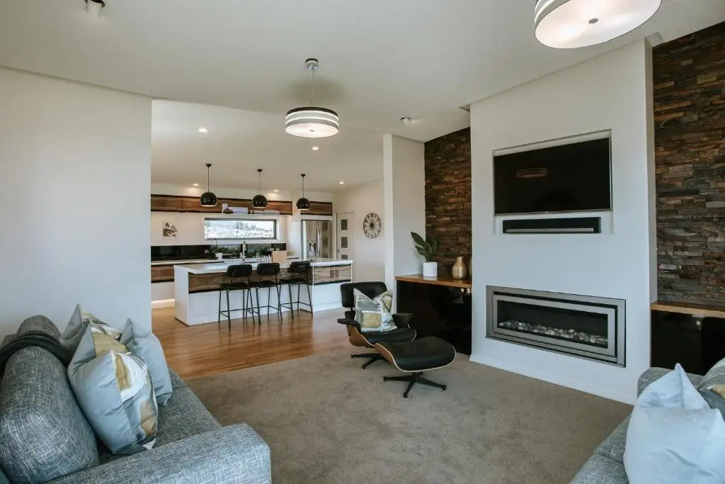 Mt Gold Haven - Sleeps 8 - Lake & Mountain Views