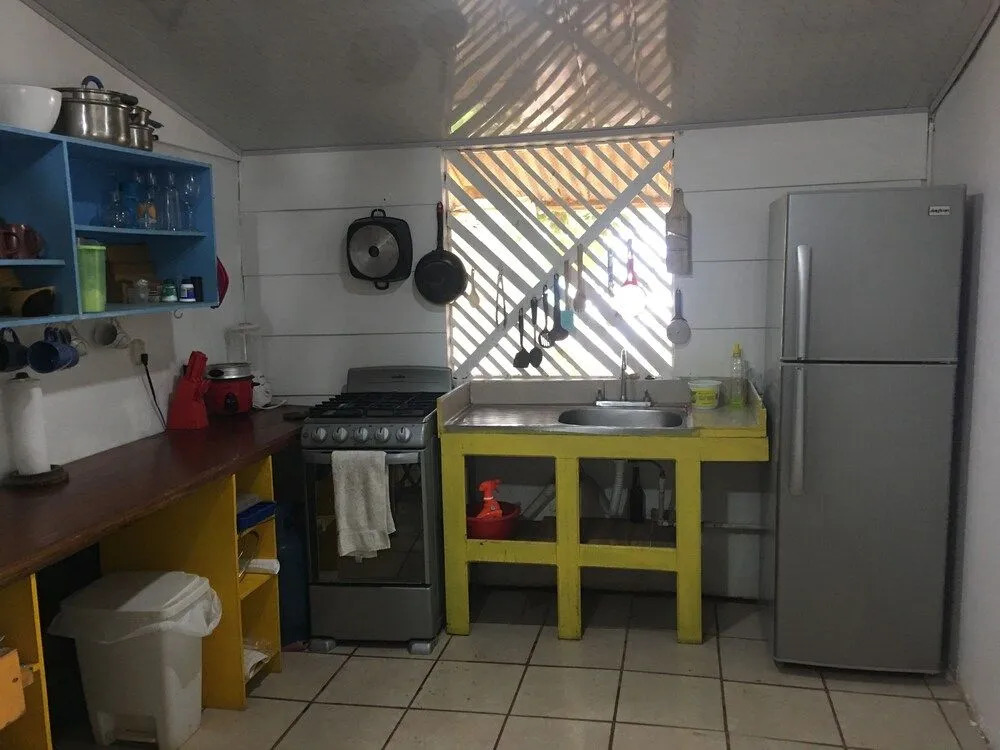 Rita Sonny Tropical Surf Cabina
