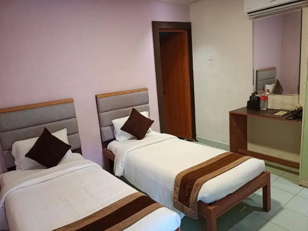 Mermaid Resort Kelambakkam