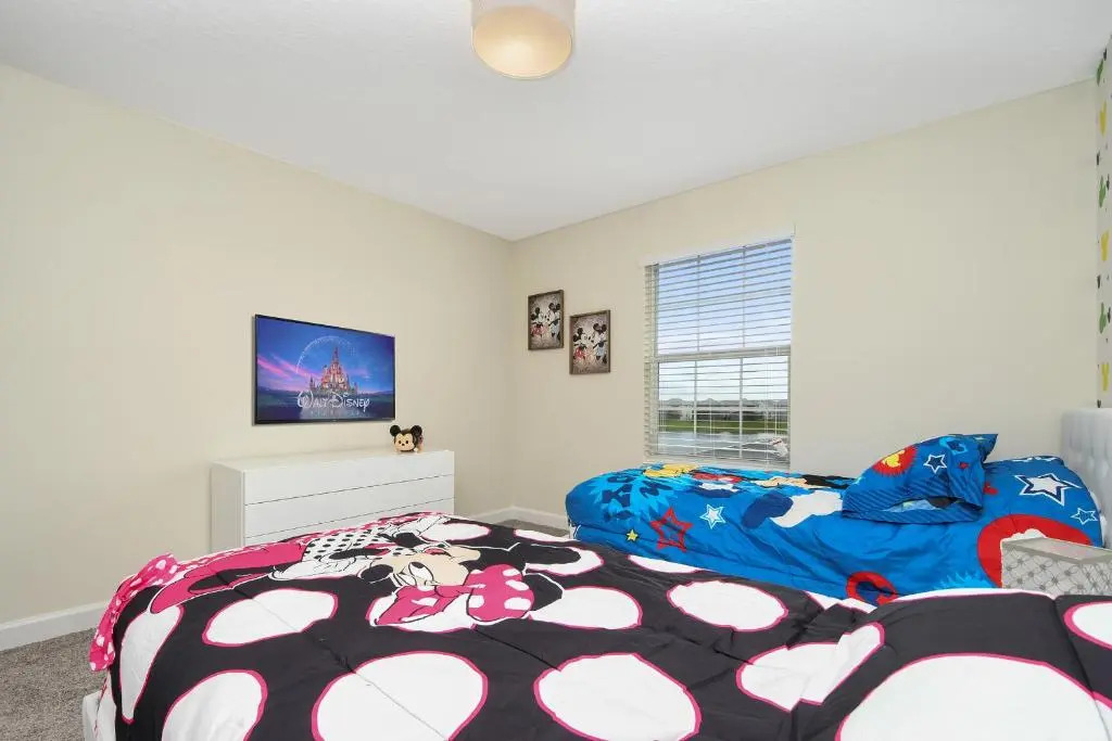 Four Bedrooms Townhome 4861