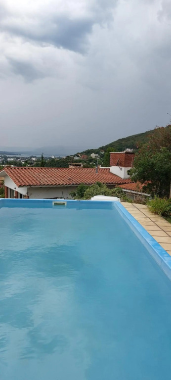 Chalet con vista panorámica a 8 cuadras del centro