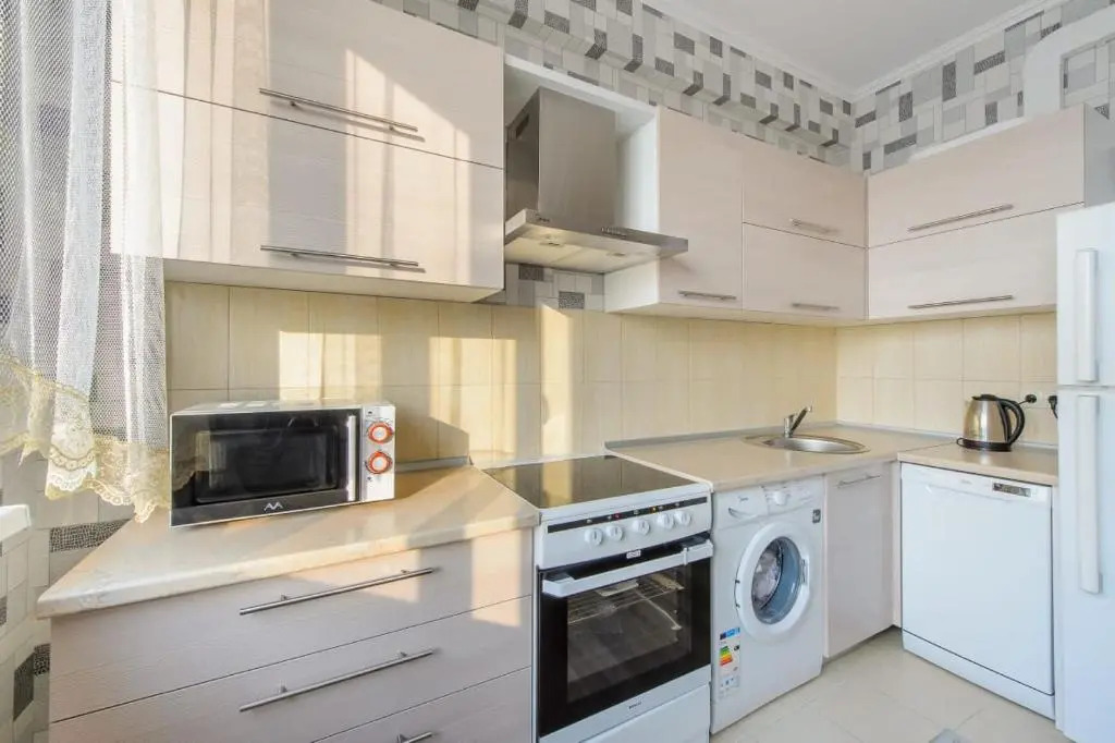 Apartments on Kazybek by 125 1 floor 6