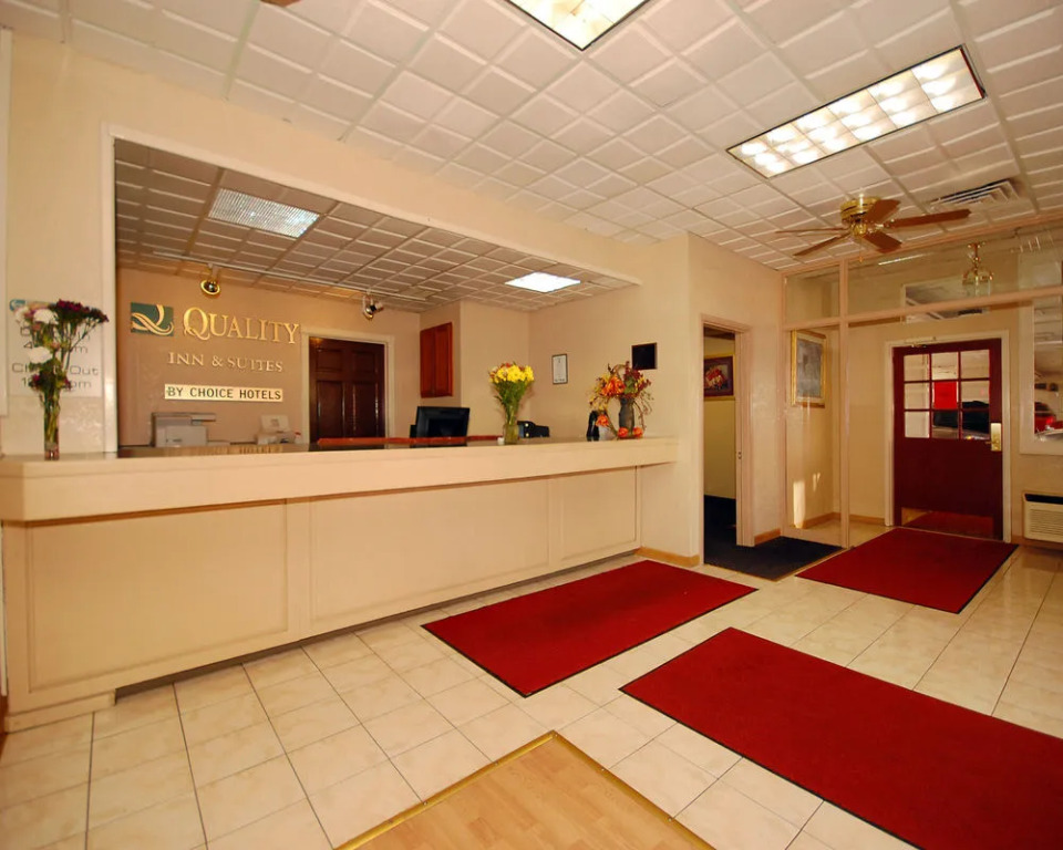 Quality Inn & Suites Waterloo-Ia (us)