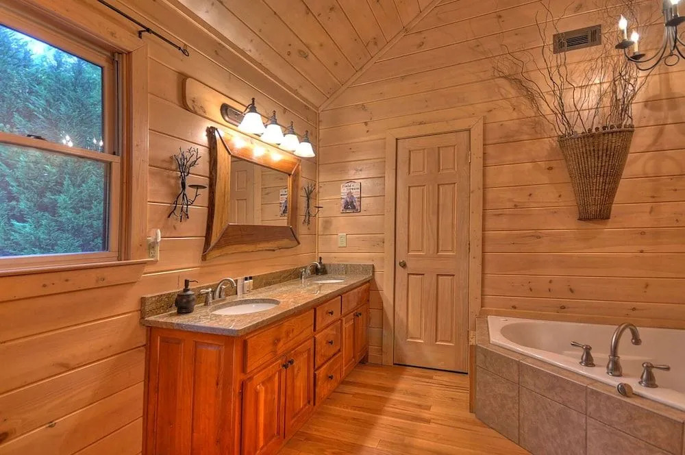 Aska Adventure Lodge by Escape to Blue Ridge