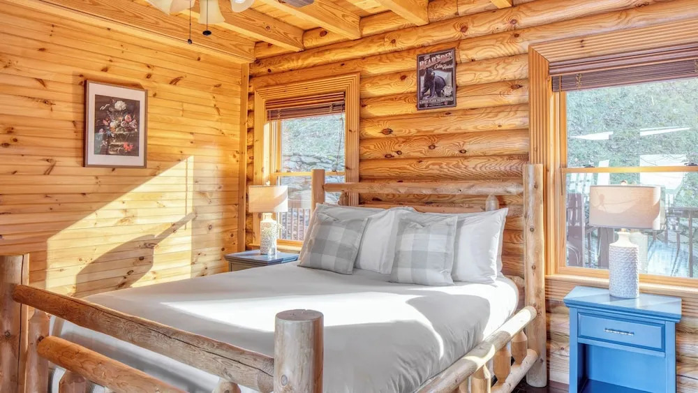 Mountain View Lodge by AvantStay