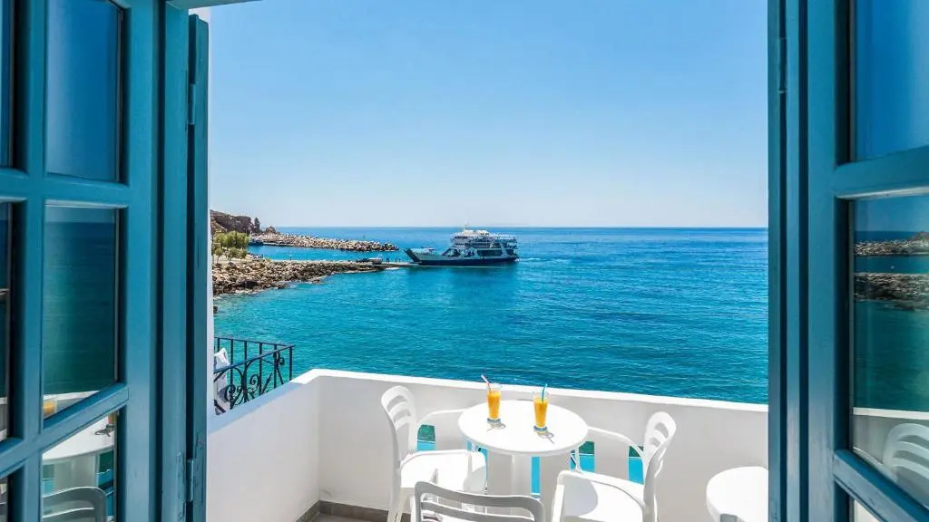 Livikon by the Sea