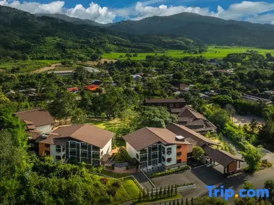 Tana Spring Resort Mae Chan