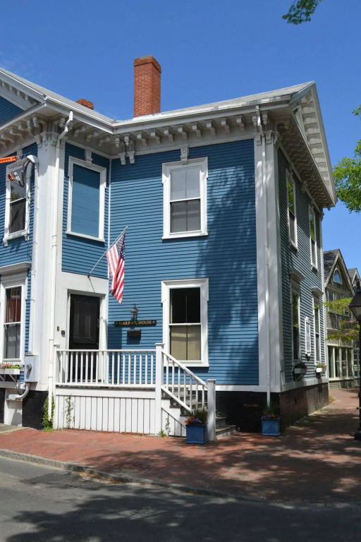 Mariner House