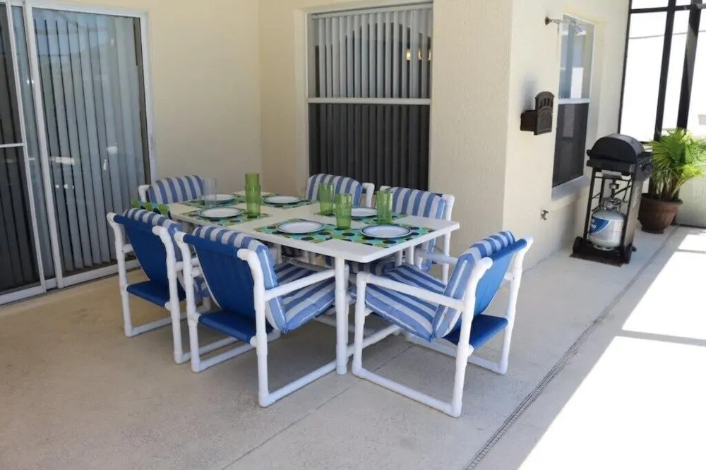 Ta524or 5 Bedroom Home