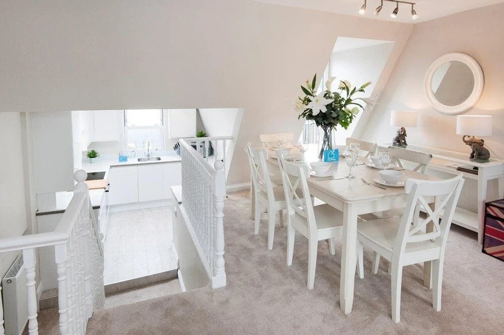 The Stephendale Road Townhouse - SL