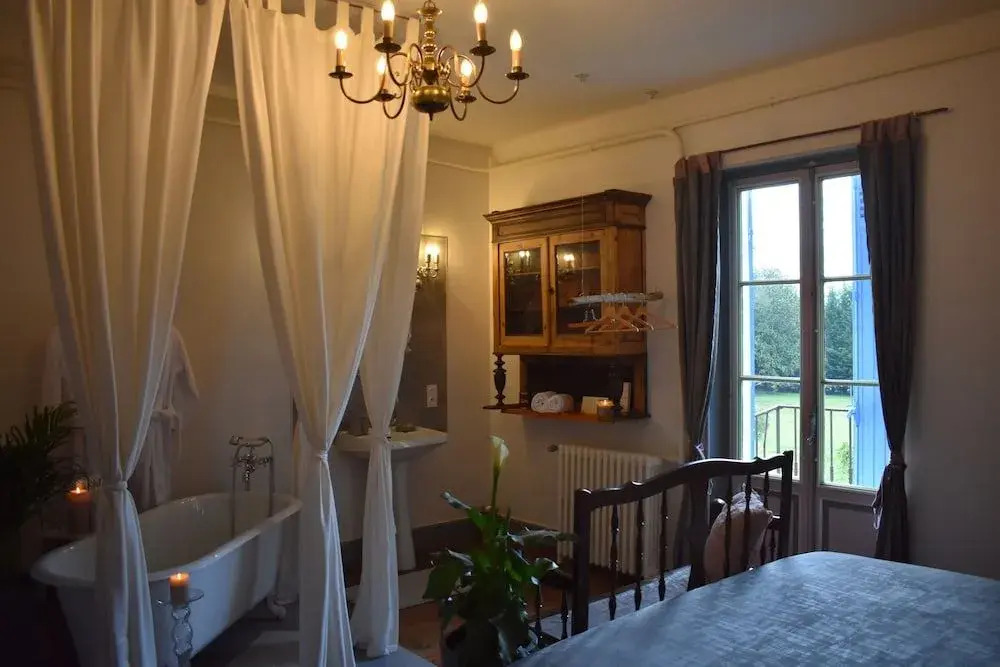 Baccara Lodge