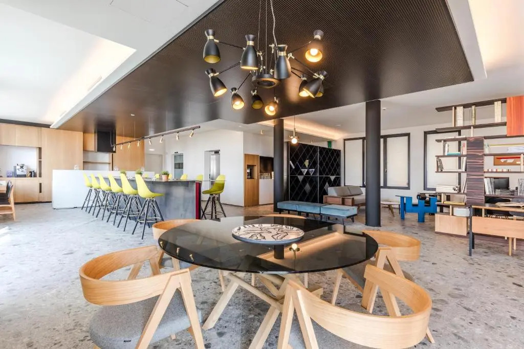 MaisonMe Boutique Hotel
