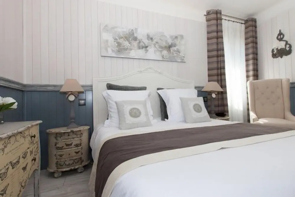 Host & Vinum - Le Clos des Pins