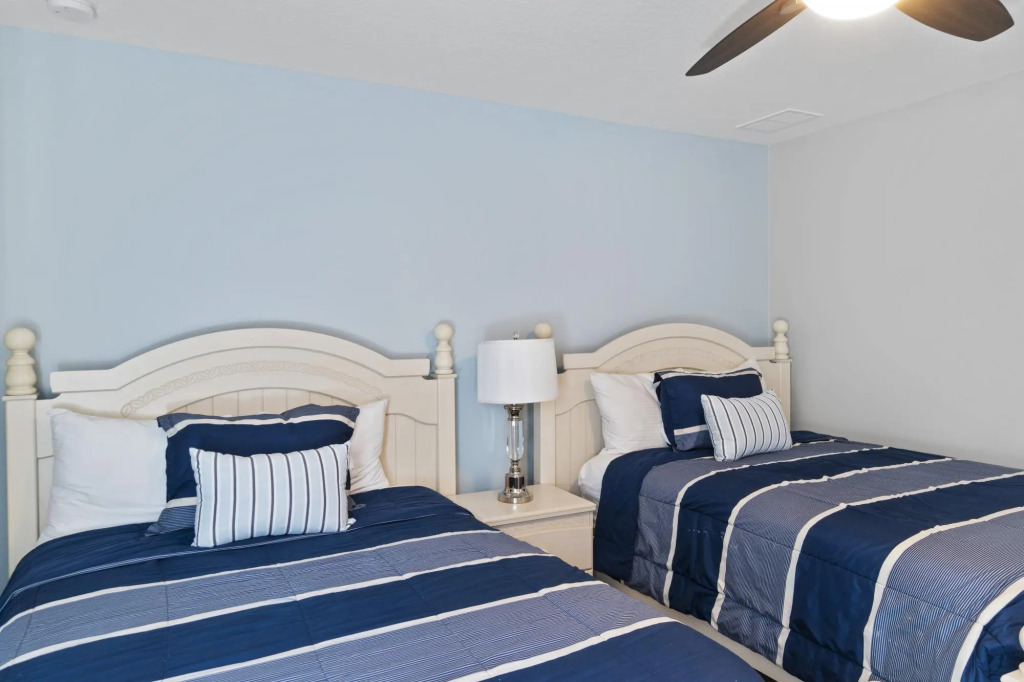 Champions Gate Castle * 9BR * Pool/Spa * Near Clubhouse