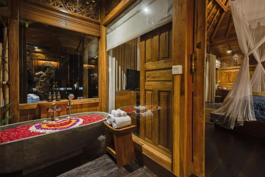 Airsania Ubud Antique Villas