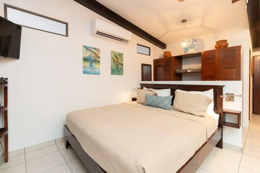 Modern Studio Apartment with Covered Balcony, Full Kitchen, and Stunning Ocean Views